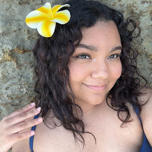 Meet your Posher, Celeste